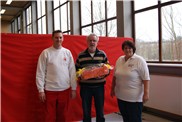 vl. BL. Timo Zweigart, 3500. Blutspender Wolfgang Aust, stv. Vorsitzende Klaudia Nagelpusch